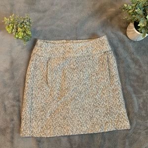 Black and white skirt (with pockets!)
